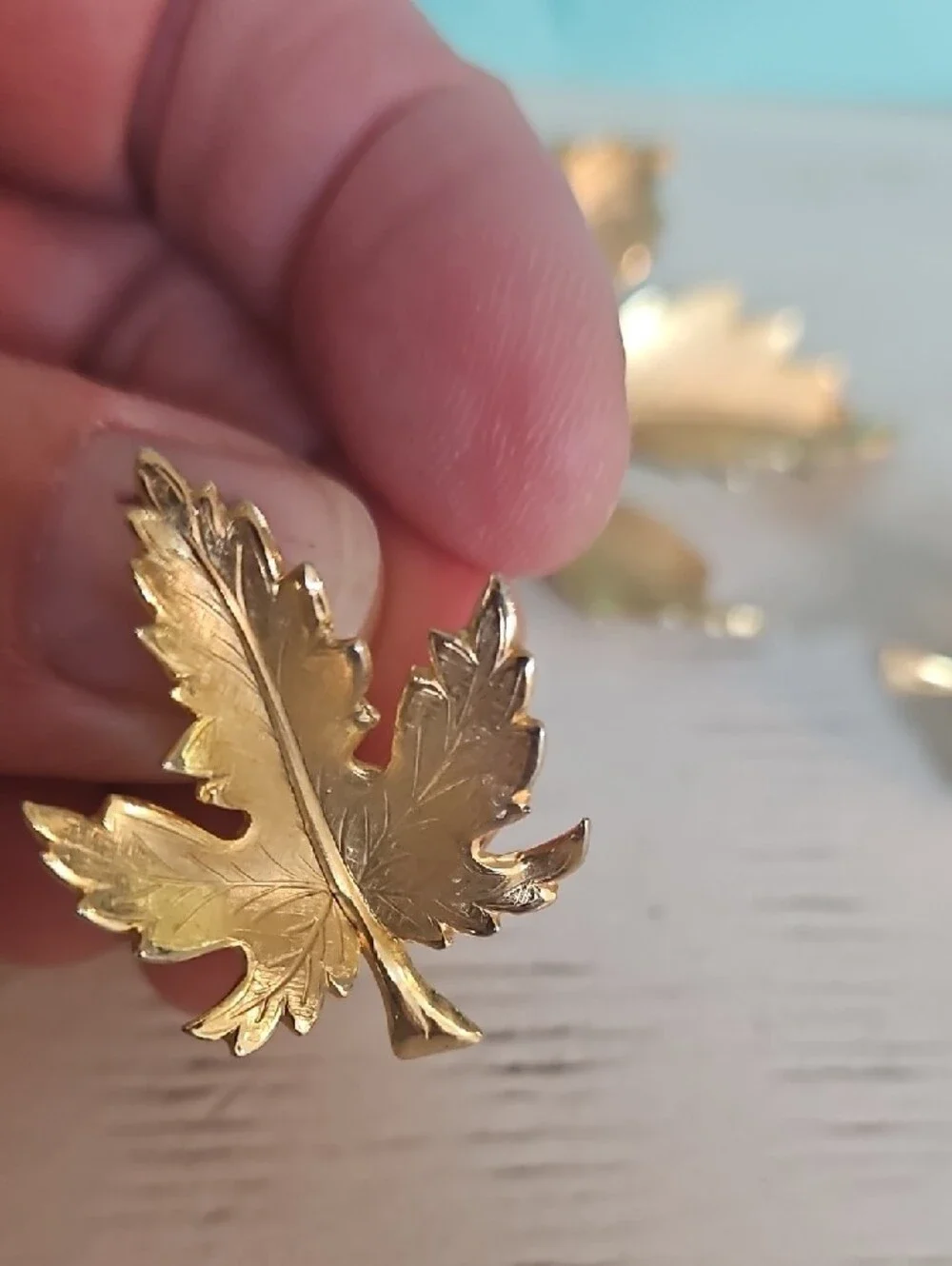 Giovannio Gold Leaf Brooch and Earrings Set